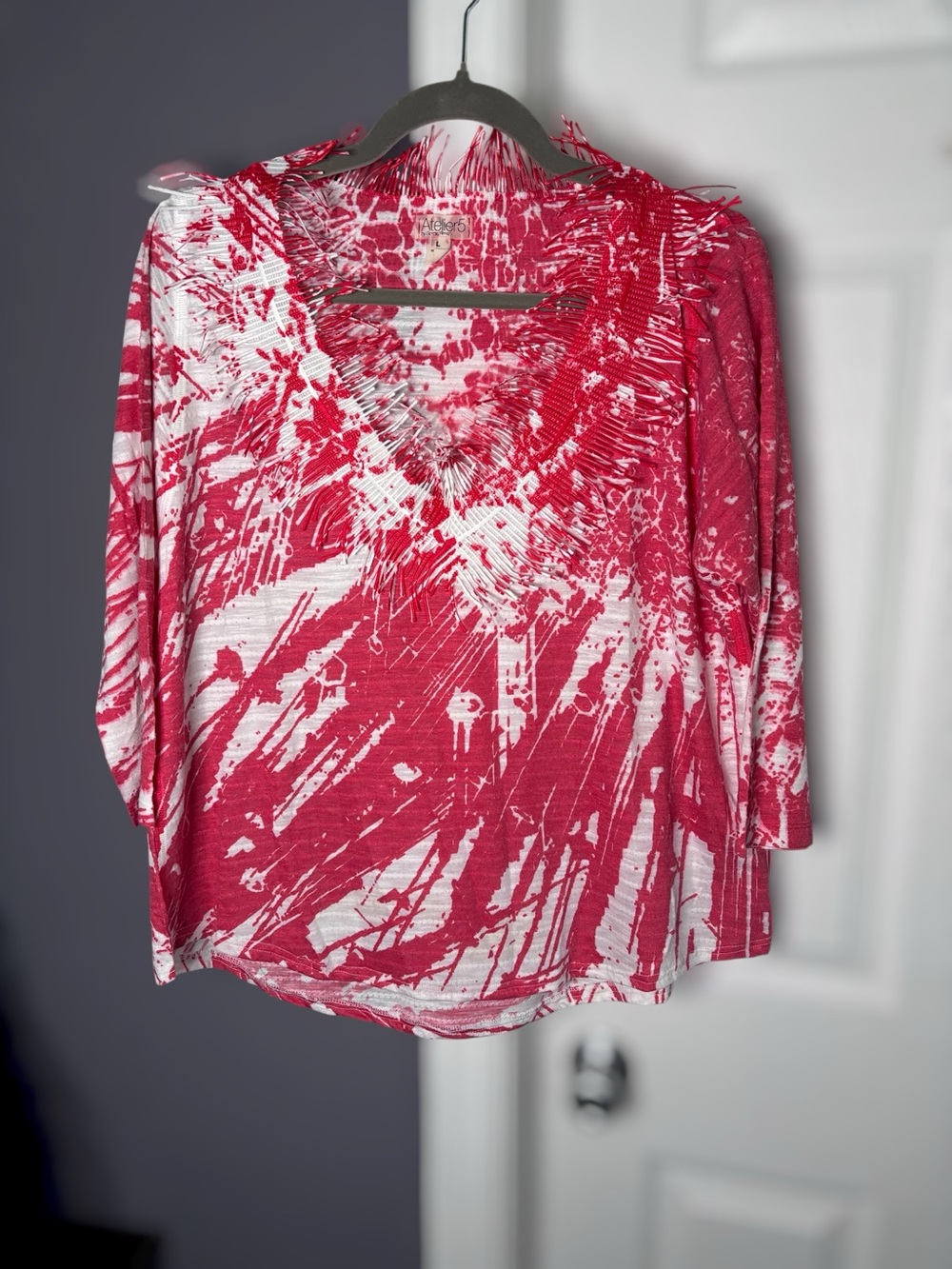 Atelier 5 Red White Textured Print Fringe V Neck Top Large